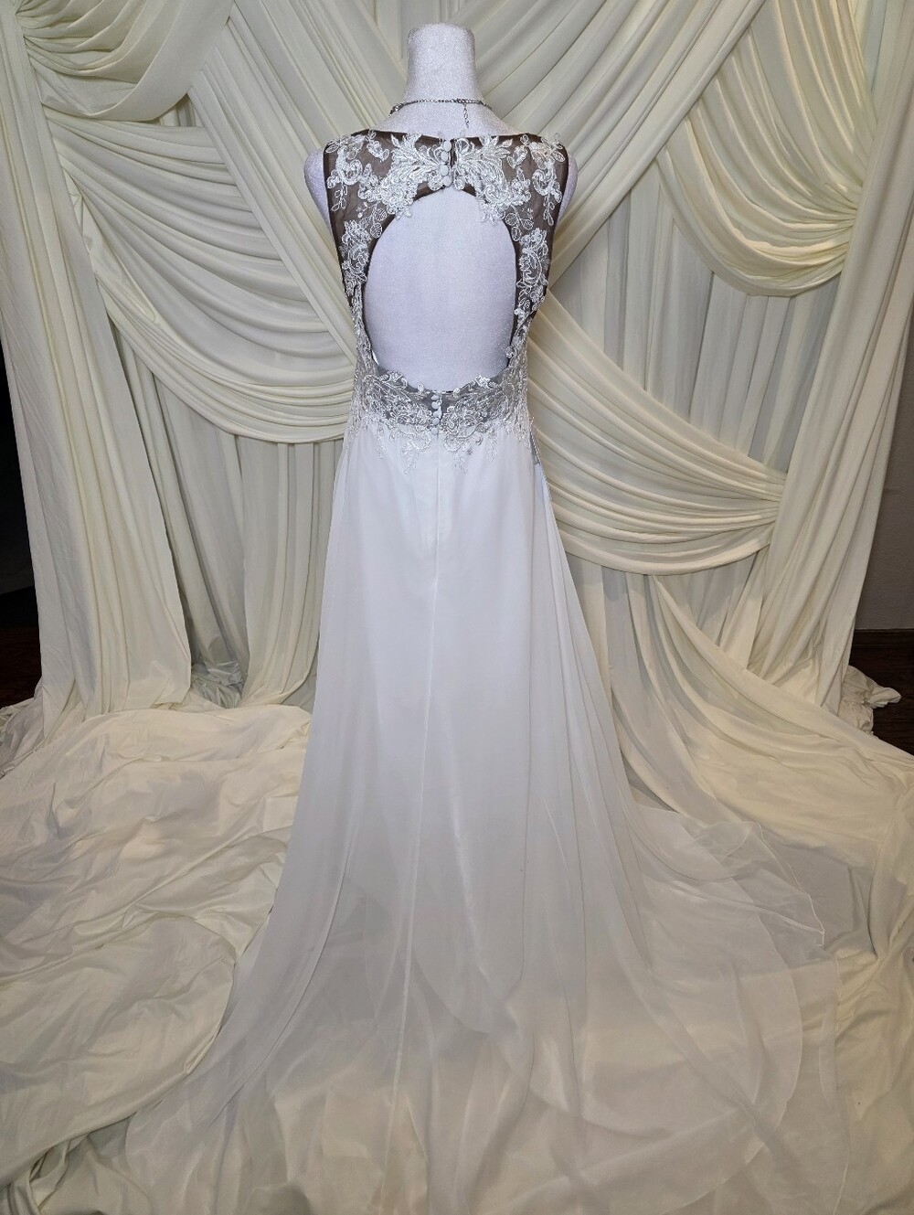 Azazie White Lace Appliqué A-Line Wedding Gown - Picture 5 of 14